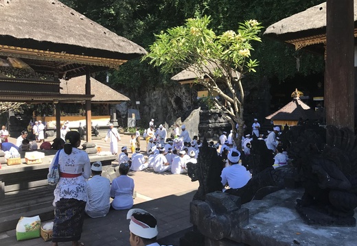 Bali2018 ja 112